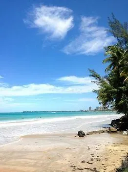 Beachfront Coral Beach Condo Σαν Χουάν