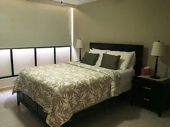 Beachfront Coral Beach Condo Σαν Χουάν